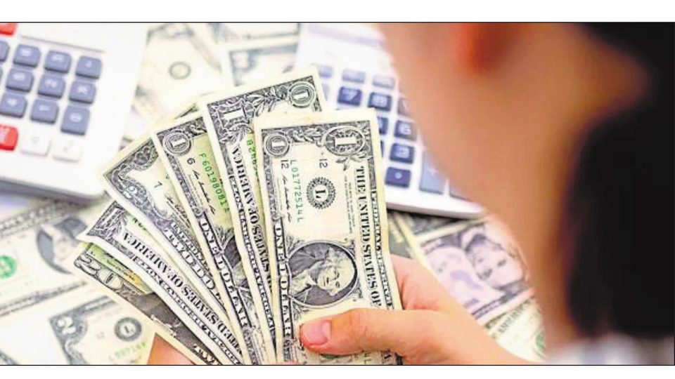 <h4>Banks’ 'Certificate of Deposits' rates dip as FCNR flows hit $127 billion</h4><h4>The RBI’s scheme for attracting foreign currency
