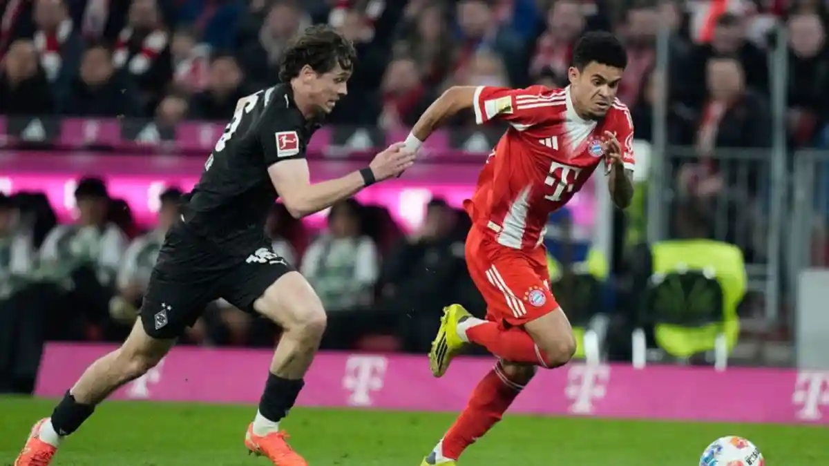 Bayern Munich Coast Past Borussia Moenchengladbach To Continue Title Charge