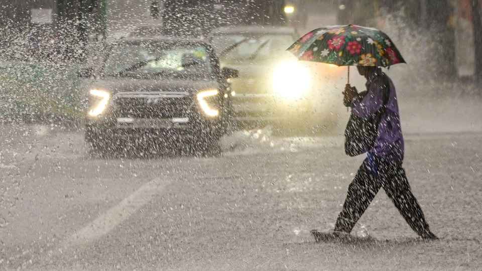 <h4>Below normal rain likely in September after warmest August since 1901: IMD</h4><h4>The overall monsoon deficit stood at 14% on August 31