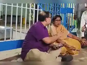 Bengal CEO pushes action on post-poll violence as TMC stages sit-in over EVM irregularity claims