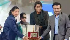 West Bengal Chief Minister, Mamata Banerjee, personally handed over the appointment letter to Richa Ghosh at a colourful programme at Kolkata's Eden Gardens