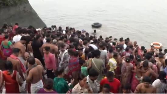 Bengalis across the country woke up at 4 am on Sunday to tune in to radio for for the iconic programme “Mahishasura Mardini” in Birendrakrishna Bhadra's powerful narration, marking Mahalaya that is considered s the beginning of ‘Devi Paksha' and the countdown to Durga Puja, one of the most significant festivals for Bengalis.