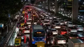 <h4>'Do I deserve this?': Bengaluru man questions taxes after wife's ambulance gets stuck in traffic</h4><h4>A viral post from a Bengaluru