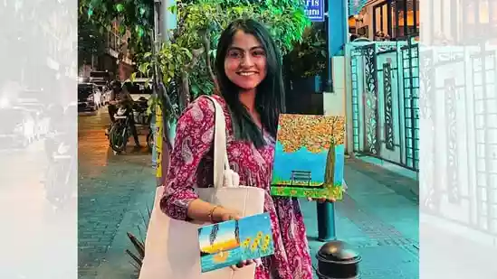 Bengaluru techie sells paintings on Church Street after office