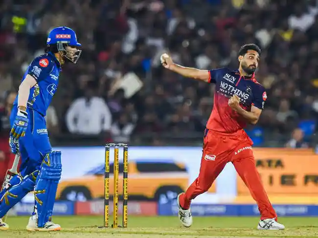 Bhuvneshwar Kumar takes sixth three-wicket haul of season