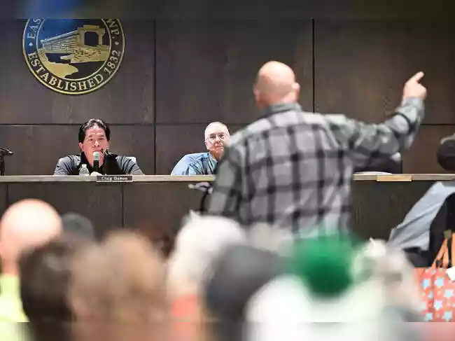 Tech companies and developers looking to plunge billions of dollars into ever-bigger data centers to power artificial intelligence and cloud computing are