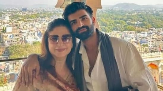 Bigg Boss 19 started with high-voltage drama in the very first week, and actor Kunickaa Sadanand has been at the centre of it. Last week, after Farrhana Bhatt dragged Kunickaa's sons into a spat, Salman Khan called her son Ayaan Lall onto the stage. Ayaan spoke about his mother's struggles, leaving even Salman visibly emotional.