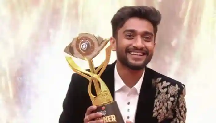 Bigg Boss Kannada Season 12 grand finale winner Gilli Nata takes home Rs 50 lakh and a Maruti Suzuki Victoris, with Rakshita Shetty emerging as the runner-up