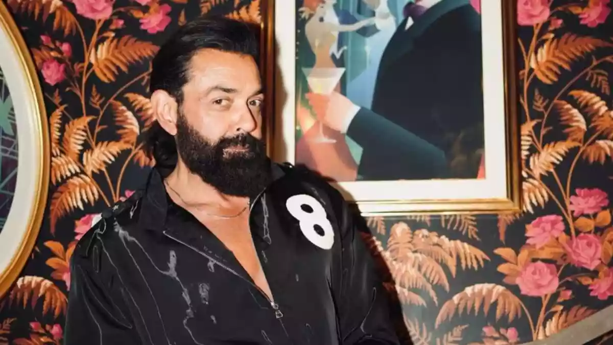 Dharmendra might have left the mortal planes forever, but his legacy continues to inspire his loved ones. His younger son, Bobby Deol