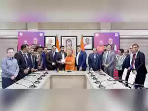 Canadian Hindu Chamber of Commerce explores investment in UP MSME