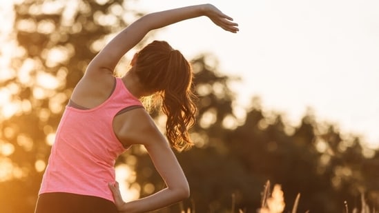 Cardiologist and functional medicine expert Dr Alok Chopra explains why it is important to include some aerobic activity in our morning schedule every day. In a video shared on August 20, he also explains the concept of a natural body clock, an inherent system within our DNA that regulates various bodily functions. Let's find out what the cardiologist said: