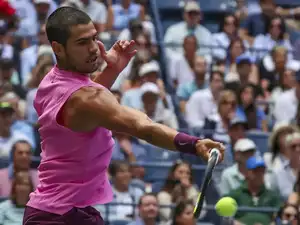 Carlos Alcaraz advanced to the U.S. Open semifinals after defeating Jiri Lehecka. He will face either Taylor Fritz or Novak Djokovic next. Jessica Pegula also reached the semifinals, overcoming Barbora Krejcikova. She is set to play Aryna Sabalenka. Other matches included Venus Williams and Leylah Fernandez in doubles. Felix Auger-Aliassime and Amanda Anisimova are on Wednesday's schedule.