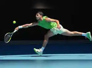 Carlos Alcaraz wins third-round match but loses 