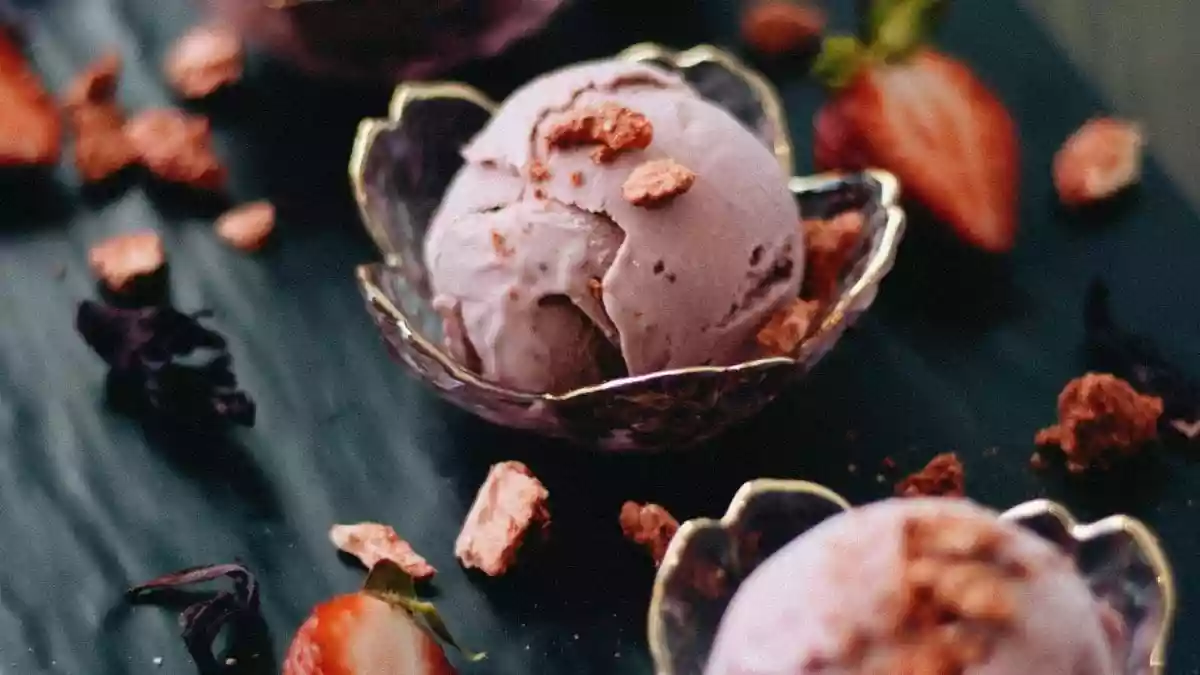 Celebrate Strawberry Season With A No Churn