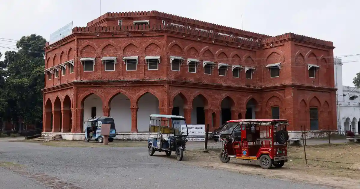 Centre orders blocking of battery management apps misused to stall e-rickshaws