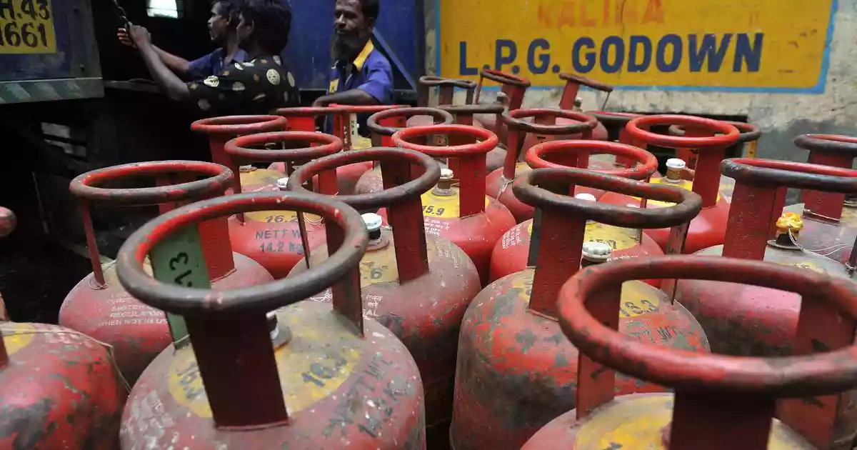 Centre orders refineries to regulate natural gas supply amid West Asia crisis