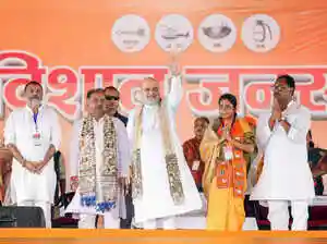 With the first phase of voting complete, focus shifts to 31 key seats in Champaran and Madhubani, voting on November 11. These constituencies