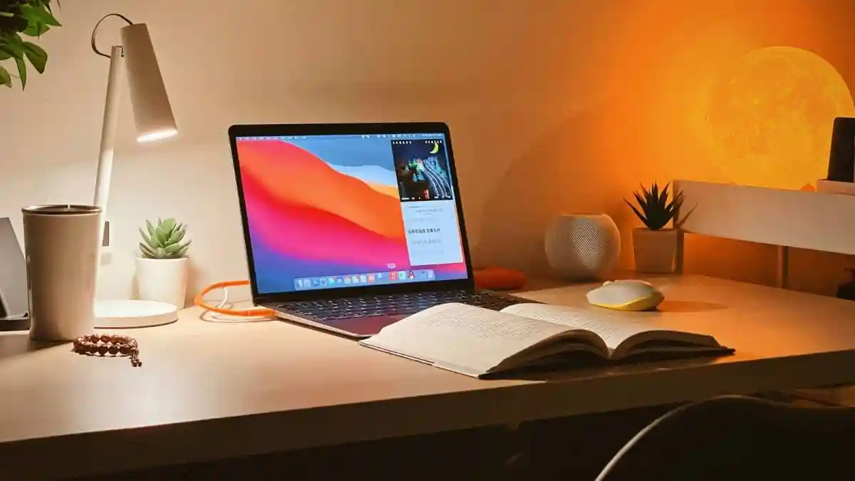 Apple is planning for one its biggest changes in the PC segment by launching a cheap MacBook variant next year. We have been hearing about this model for a