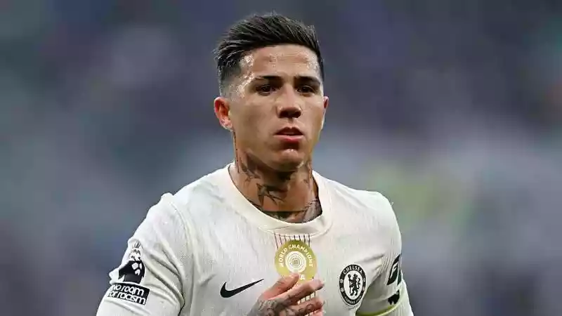 Enzo Fernandez will sit out </b>Chelsea</b>'s next two games after he 