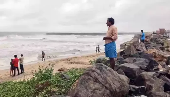 <strong>Cyclone Ditwah:</strong> Schools will remain closed today in Nellore and Annamayya districts of Andhra Pradesh. Meanwhile