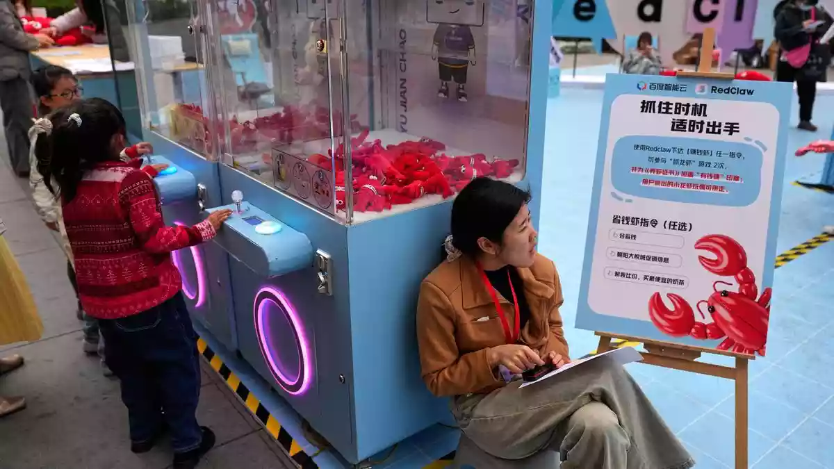 On a recent weekday, around 50 people gathered outside the headquarters of a Chinese mobile internet company, waiting to get help with installing an artificial