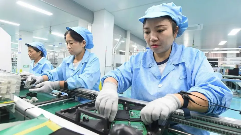 China's economic growth picked up in the three months to the end of September, rebounding from a three-year low as the artificial intelligence (AI) boom helped