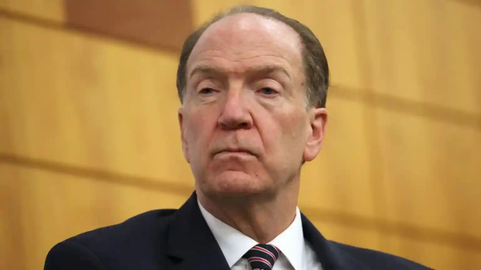 A former World Bank president has told the BBC that China should stop hoarding food and fertiliser to ease a global supply crisis caused by the Iran war