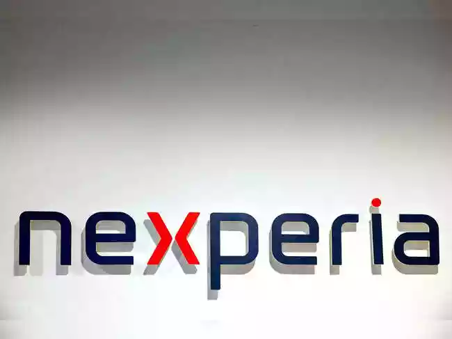 China's Commerce Ministry said on Wednesday it welcomed the Dutch government's decision to suspend its seizure of Chinese-owned, Netherlands-based chipmaker