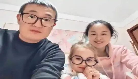 Chinese Couple, Russian Baby Mystery: Witnesses at the hospital claimed that the delivery room fell silent for a few seconds as doctors and nurses tried to