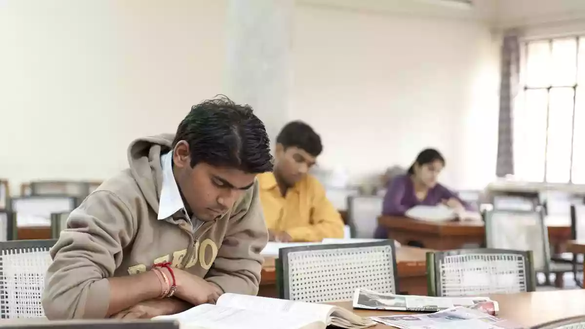 Chronic absenteeism in higher education