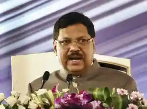 CJI BR Gavai expressed concern over judges' oral remarks being misrepresented on social media, citing an incident where he restrained Justice K Vinod Chandran from commenting during a hearing. The remarks follow a shocking episode in which an elderly lawyer attempted to throw a shoe at him over his previous comments on a Khajuraho Vishnu idol plea, which the court had dismissed.CJI BR Gavai expressed concern over judges' oral remarks being misrepresented on social media, citing an incident where he restrained Justice K Vinod Chandran from commenting during a hearing. The remarks follow a shocking episode in which an elderly lawyer attempted to throw a shoe at him over his previous comments on a Khajuraho Vishnu idol plea, which the court had dismissed.Chief Justice of India BR Gavai on Tuesday expressed concern over oral remarks made by judges during court proceedings being misrepresented on social media.<br><br> The CJI was speaking during a hearing in the court, a day after a lawyer, who claimed to be unhappy over the chief justice's remarks made last month on a plea for restoration of a Vishnu idol in Khajuraho, attempted to throw a shoe at him, an incident that drew widespread condemnation.<br><br> Speaking in a lighter vein on Tuesday, CJI Gavai shared an anecdote about having restrained his colleague, Justice K Vinod Chandran, from making certain open observations during a previous hearing of a matter to avoid potential misinterpretation online.<br><br> 