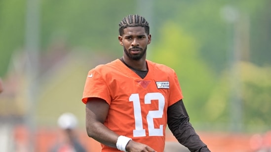 Cleveland Browns quarterback Shedeur Sanders speaks out on his being fined twice for speeding. Shedeur Sanders, the rising quarterback recently signed by the Cleveland Browns, is making headlines off the field after being fined twice for speeding in Ohio this month. While known for his strong arm and leadership, the back-to-back infractions have sparked concern within the franchise. Sanders addressed the recent ticketing incident after it created a wave of controversy.