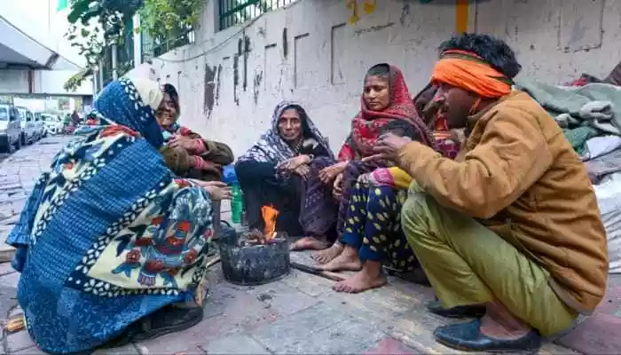 North and Central India face a severe cold wave on Jan 28. Experts warn of ground frost in Punjab, Haryana, and Rajasthan following Himalayan snow