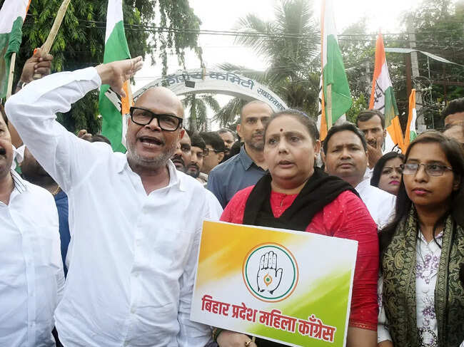 Congress will organize state-level protest marches nationwide against Rahul Gandhi's FIR. They are demanding an FIR against BJP workers for a casteist ritual