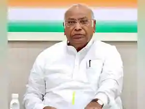 Congress president Mallikarjun Kharge condemned a lawyer's attempt to hurl a shoe at Chief Justice of India B R Gavai in the Supreme Court. Kharge expressed sadness over the lack of widespread public condemnation for the incident, which he stated was done in the name of religion.Congress president Mallikarjun Kharge condemned a lawyer's attempt to hurl a shoe at Chief Justice of India B R Gavai in the Supreme Court. Kharge expressed sadness over the lack of widespread public condemnation for the incident, which he stated was done in the name of religion.Bengaluru, Congress president Mallikarjun Kharge on Wednesday condemned the incident where a lawyer attempted to hurl a shoe towards Chief Justice of India B R Gavai in his courtroom in the Supreme Court.<br><br>He expressed sadness about the incident not drawing large scale condemnation publicly in the country.<br><br>In an unprecedented and shocking incident, an elderly lawyer attempted to hurl a shoe towards Gavai in his courtroom in the Supreme Court on Monday.<br><br>