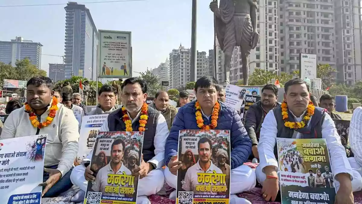 Congress slams 'trouble-engine' U