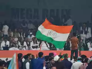 Addressing a press conference, state Congress president Keshav Mahato Kamlesh said party workers will assemble at the Bapu Vatika in Morabadi and march towards