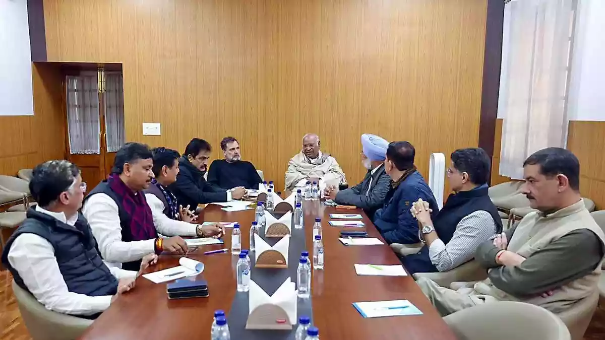 Congress top brass meets leaders from Rajasthan
