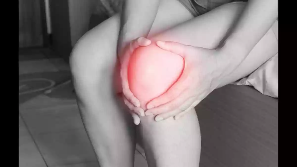 Most people have, at some point, heard a popping or clicking sound coming from their knee. Everyday actions like walking, bending down