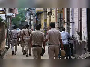 Crores in demonetised currency seized in north Delhi's Wazirpur