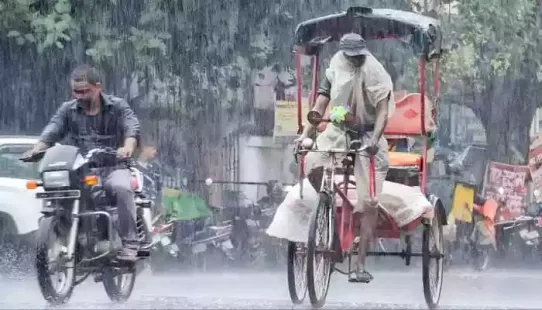 Cyclone Ditwah's aftermath: 70 km/h winds and rain batter Rameswaram & Tuticorin; Dhanushkodi evacuated. NDRF deployed across Delta districts ahead of heavy
