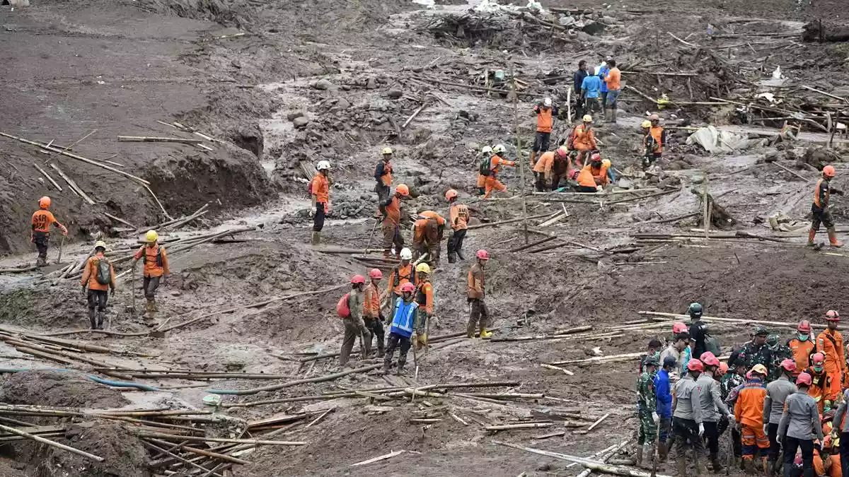 The death toll ‍from a landslide that hit Indonesia's West Java province ​at the weekend rose to 17 on ‌Monday (January 26, 2026)