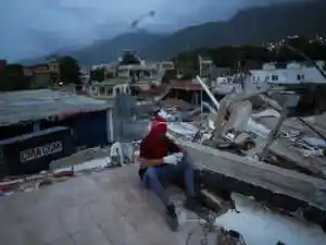 Death toll from Venezuela's twin earthquakes rises above 5