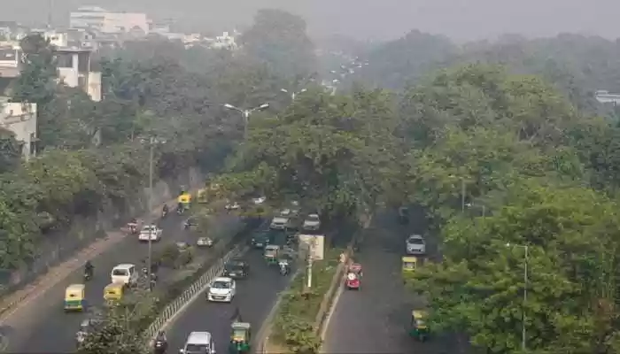 Delhi's AQI overall hits 384, with 19 stations crossing 400 ('Severe'). Air quality deteriorated sharply just two days after GRAP-III restrictions were revoked