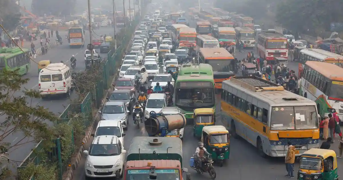 Delhi announces staggered work hours for government offices to curb air pollution