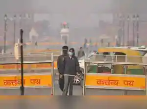 Delhi NCR AQI: Delhi's air quality worsened significantly on Thursday, reaching the 'severe' category with an AQI of 400. A thick haze persists due to low wind
