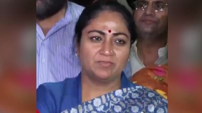 Delhi Chief Minister Rekha Gupta was attacked during a public grievance hearing on Wednesday morning at her residence in Civil Lines in the national capital. The incident took place during the weekly ‘Jan Sunwai‘ programme when a man entered, allegedly handed over a paper to the Chief Minister, shouted, slapped her, pulled her hair, and abused her.
