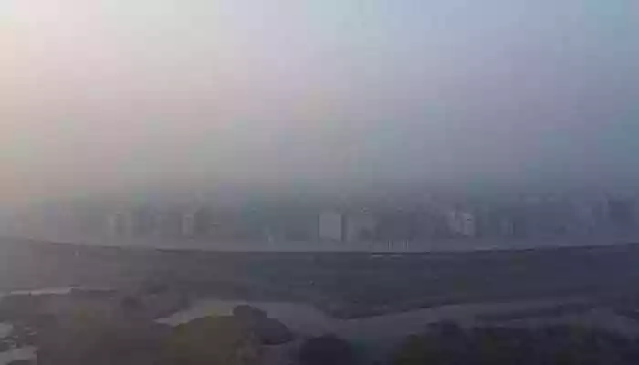 Delhi Chokes As AQI Crosses 350 Amid Dense Smog