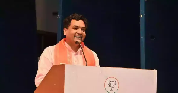 A Delhi court on Monday set aside a lower court's order that had directed the police to file a first information report against Bharatiya Janata Party leader