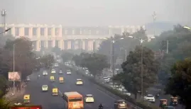 Delhi Govt and MCD announce new staggered office hours (10:00 am & 8:30 am starts) from Nov 15 to Feb 15 to cut traffic congestion amid 'very poor' AQI